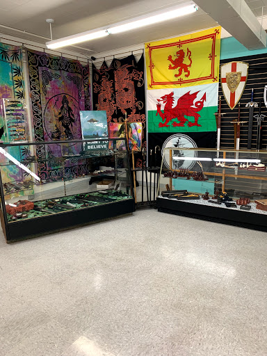 Tobacco Shop «Herb-N-Legend Smoke Shop», reviews and photos, 511 Pacific Ave, Long Beach, WA 98631, USA