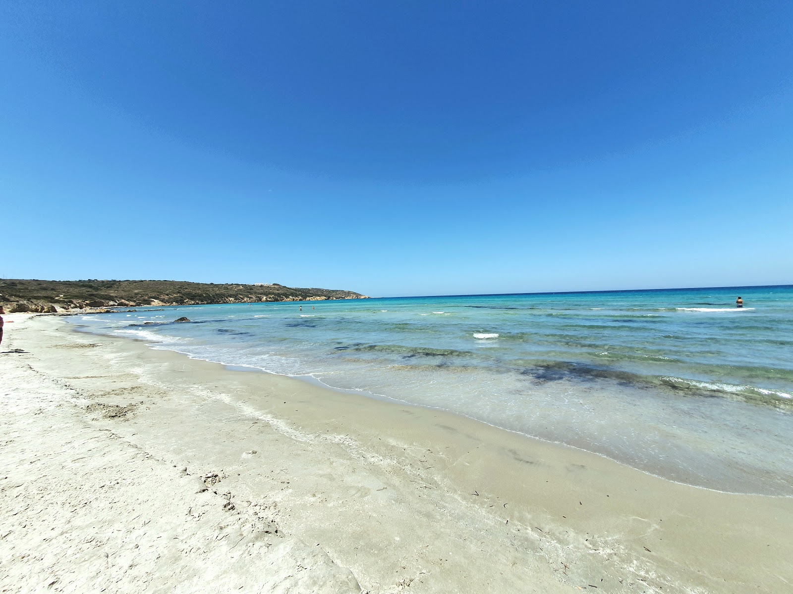 Foto di Kohilari beach con una superficie del sabbia grigia