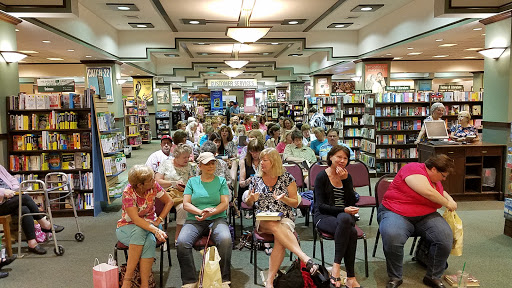 Book Store «Barnes & Noble», reviews and photos, 102 Park Ave #1, Willow Grove, PA 19090, USA