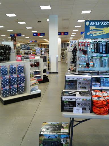 Hardware Store «Harbor Freight Tools», reviews and photos, 1415 GA-85 #200, Fayetteville, GA 30214, USA