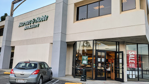 Barnes & Noble image