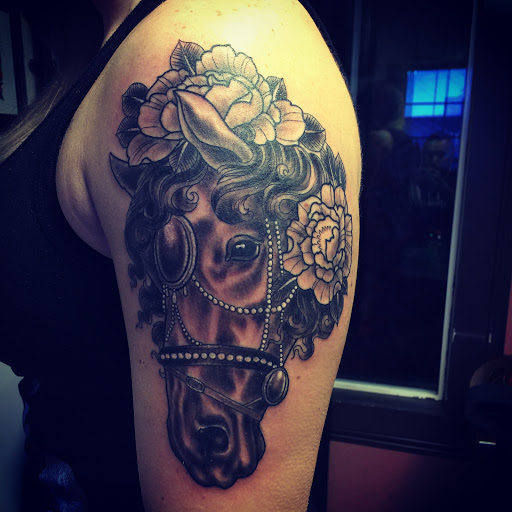 Tattoo Shop «Iicon Tattoo», reviews and photos, 2915 Del Paso Blvd, Sacramento, CA 95815, USA