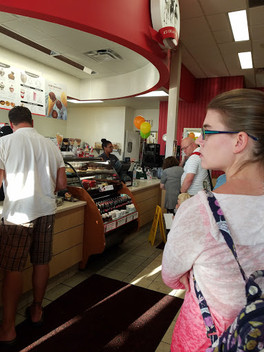 Ice Cream Shop «Oberweis Ice Cream and Dairy Store», reviews and photos, 6854 Rochester Rd, Rochester, MI 48307, USA