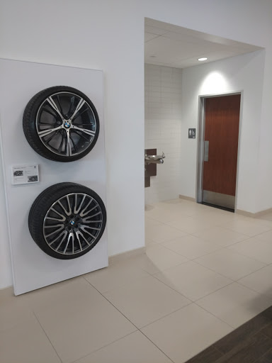 BMW Dealer «BMW of Houston North», reviews and photos, 17730 North Fwy, Houston, TX 77090, USA