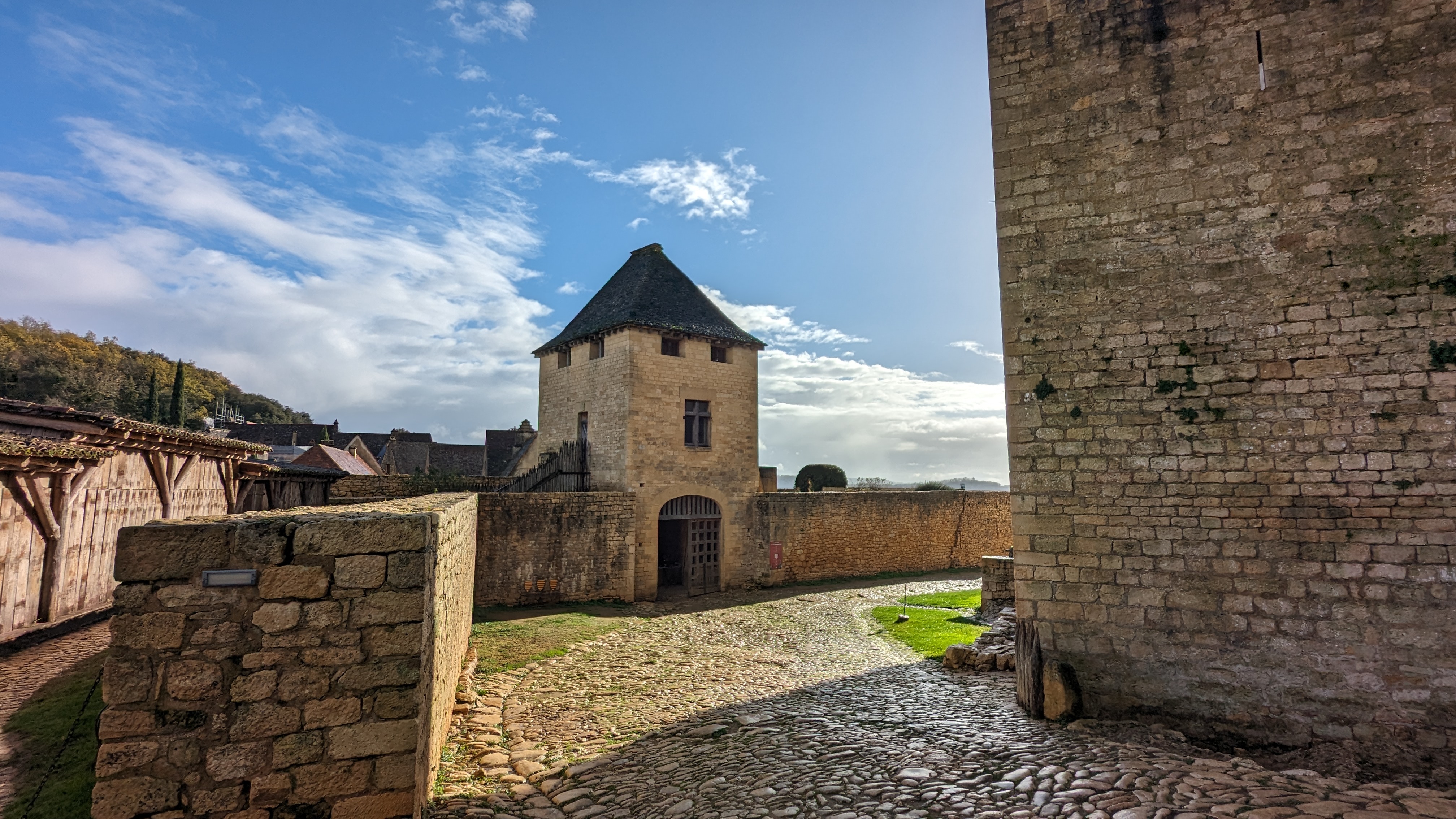 Photo n° 44 de l'avis de Michel.A fait le 05/12/2023 à 18:19