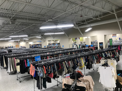 Thrift Store «Goodwill Store & Donation Center», reviews and photos, 6300 Kingery Hwy #25, Willowbrook, IL 60527, USA