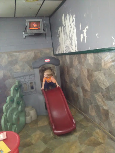 Laundromat «Stadium Cleaners», reviews and photos, 3313 Stadium Dr, Kalamazoo, MI 49008, USA