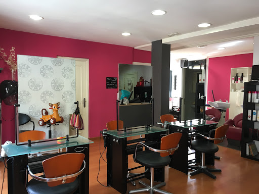 Peluquería Montse en Cangas de Onís, Oviedo