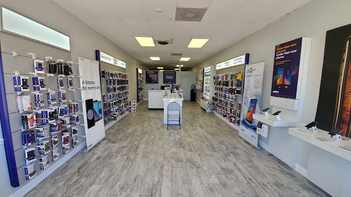 Cell Phone Store «MetroPCS Authorized Dealer», reviews and photos, 2812 S Bay St, Eustis, FL 32726, USA