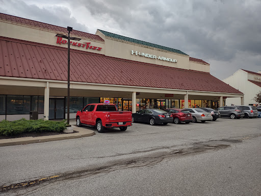 Under Armour Factory House, 3026 Outlet Dr, Edinburgh, IN 46124, USA, 