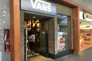 Vans Store Antea Querétaro image