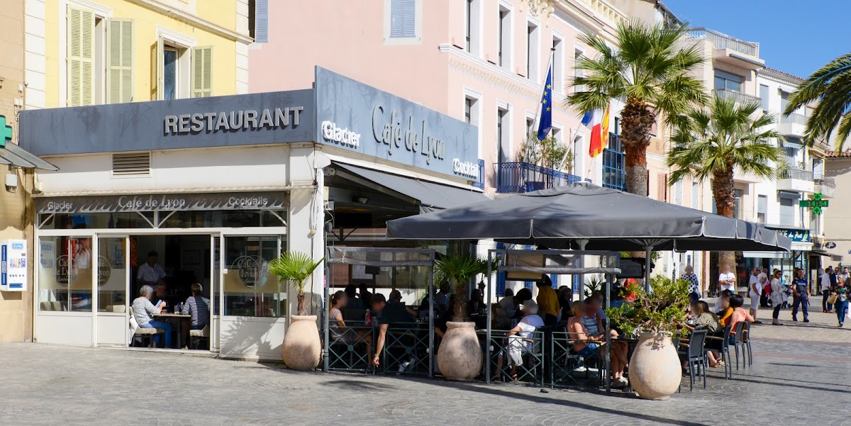 Café de Lyon à Sanary-sur-Mer