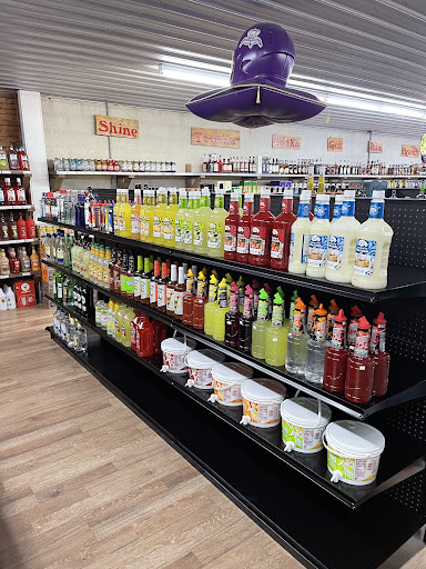Liquor Store «Hillbilly Liquor & Wine», reviews and photos, 211 US-641, Camden, TN 38320, USA