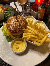 Hamburger du Bistro Le George V à Paris - n°14