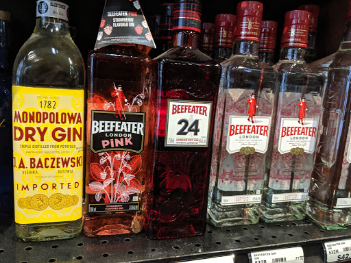 Liquor Store «Pearl Specialty Market & Spirits», reviews and photos, 900 NW Lovejoy St, Portland, OR 97209, USA