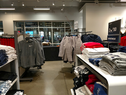 Clothing Store «Nike Factory Store», reviews and photos, 2200 Tanger Blvd #735, Washington, PA 15301, USA
