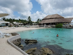 Fotografie cu Playa Uvas II cu mic golf