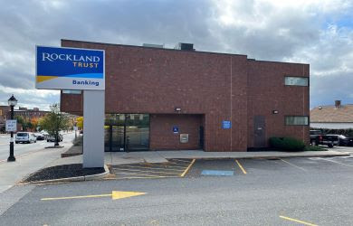 Rockland Trust Branch & Commercial Lending Center