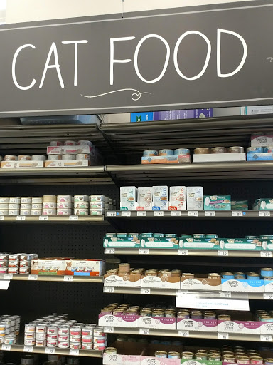 Pet Supply Store «Unleashed by Petco», reviews and photos, 8412 Georgia Ave, Silver Spring, MD 20910, USA