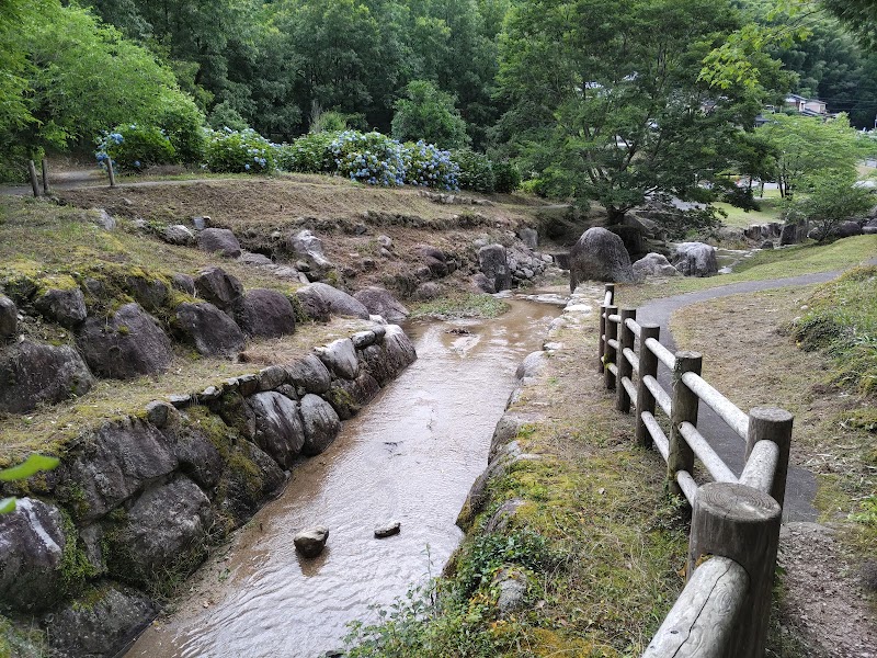 永山水辺公園 公衆トイレ