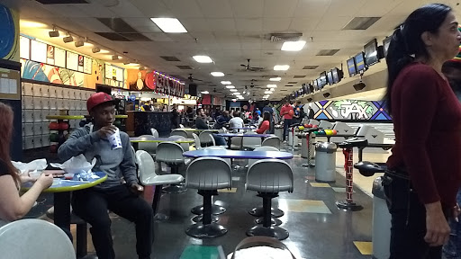 Bowling Alley «Jax Lanes Grove Park», reviews and photos, 8720 Beach Blvd, Jacksonville, FL 32216, USA