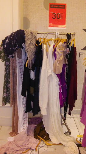 Clothing Store «F21 XXI», reviews and photos, 630 Old Country Rd, Garden City, NY 11530, USA