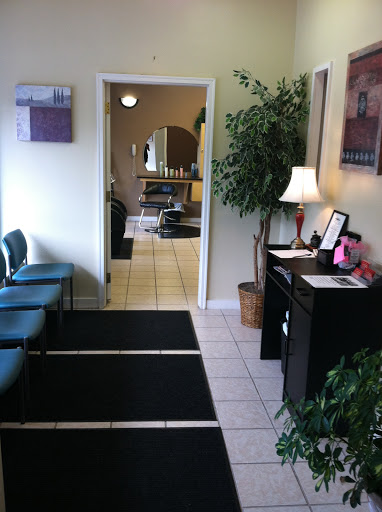 Hair Salon «Rodney L Barnes Hair Salon Plus Barbering», reviews and photos, 427 E Main St, Rock Hill, SC 29730, USA