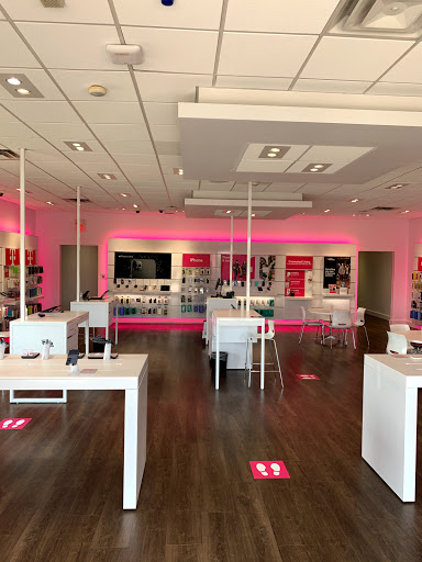 Cell Phone Store «T-Mobile», reviews and photos, 5455 Wadsworth Bypass, Arvada, CO 80002, USA