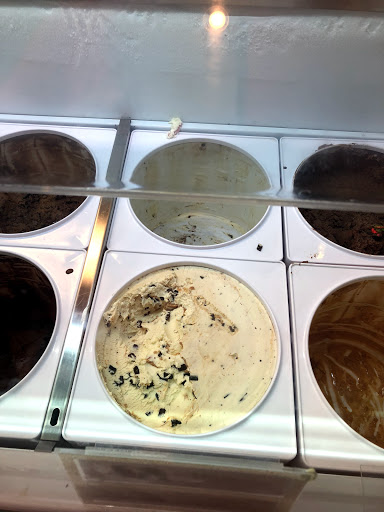 Ice Cream Shop «Haagen-DazsÂ® Ice Cream Shop», reviews and photos, 22537 Michigan Ave, Dearborn, MI 48124, USA