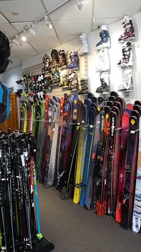 Snowboard Rental Service «Double Diamond Ski Shop», reviews and photos, 520 E Lionshead Cir, Vail, CO 81657, USA