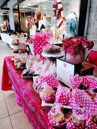 Shopping Mall «Green Spring Station-Shopping», reviews and photos, 10751 Falls Rd, Lutherville, MD 21093, USA