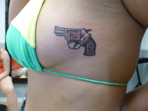 Tattoo Shop «magnum opus tattoo company», reviews and photos, 1817 Padre Blvd #4, South Padre Island, TX 78597, USA