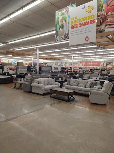 Shopping Mall «140 Village Shopping Center», reviews and photos, 500 Jermor Ln, Westminster, MD 21157, USA