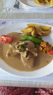 Sauce aux champignons du Restaurant français L'Okavango à Châtillon-sur-Chalaronne - n°4