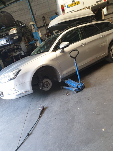 Photo 4 - Le Moulinon Auto