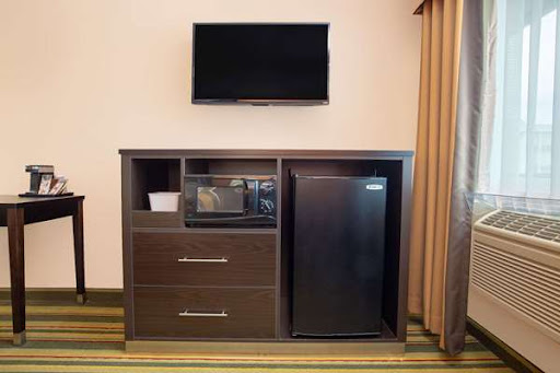 Super 8 by Wyndham Chico image