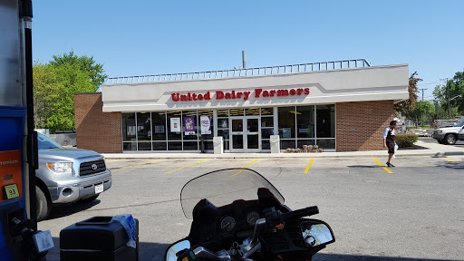 United Dairy Farmers, 101 Cherry St, Marysville, OH 43040, USA, 