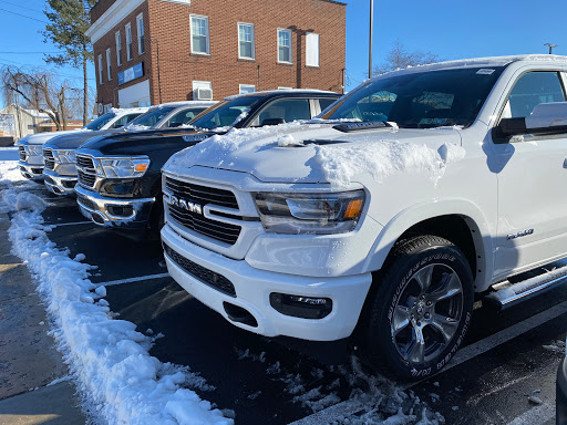 Car Dealer «New Holland Chrysler Dodge Jeep Ram», reviews and photos, 508 W Main St, New Holland, PA 17557, USA