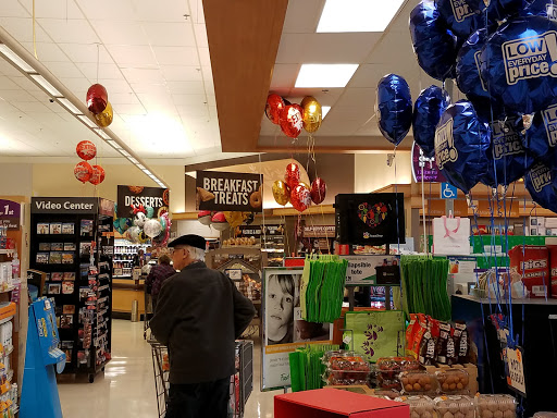 Shopping Mall «Berkeley Heights Shopping Center», reviews and photos, 394 Springfield Ave, Berkeley Heights, NJ 07922, USA