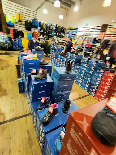 Reviews of Mountain Warehouse Doncaster in Doncaster - Sporting goods store