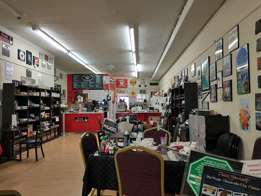 Boji Stone Cafe, Coffee House & Bookstore, 612 Washington St, Chillicothe, MO 64601, USA, 