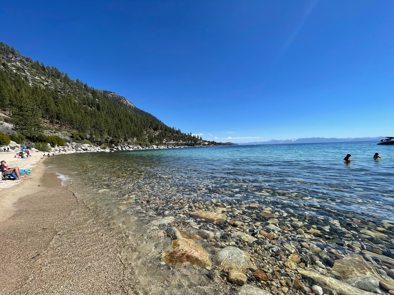 Photo de Hidden Beach Plaza avec un rivage spacieux
