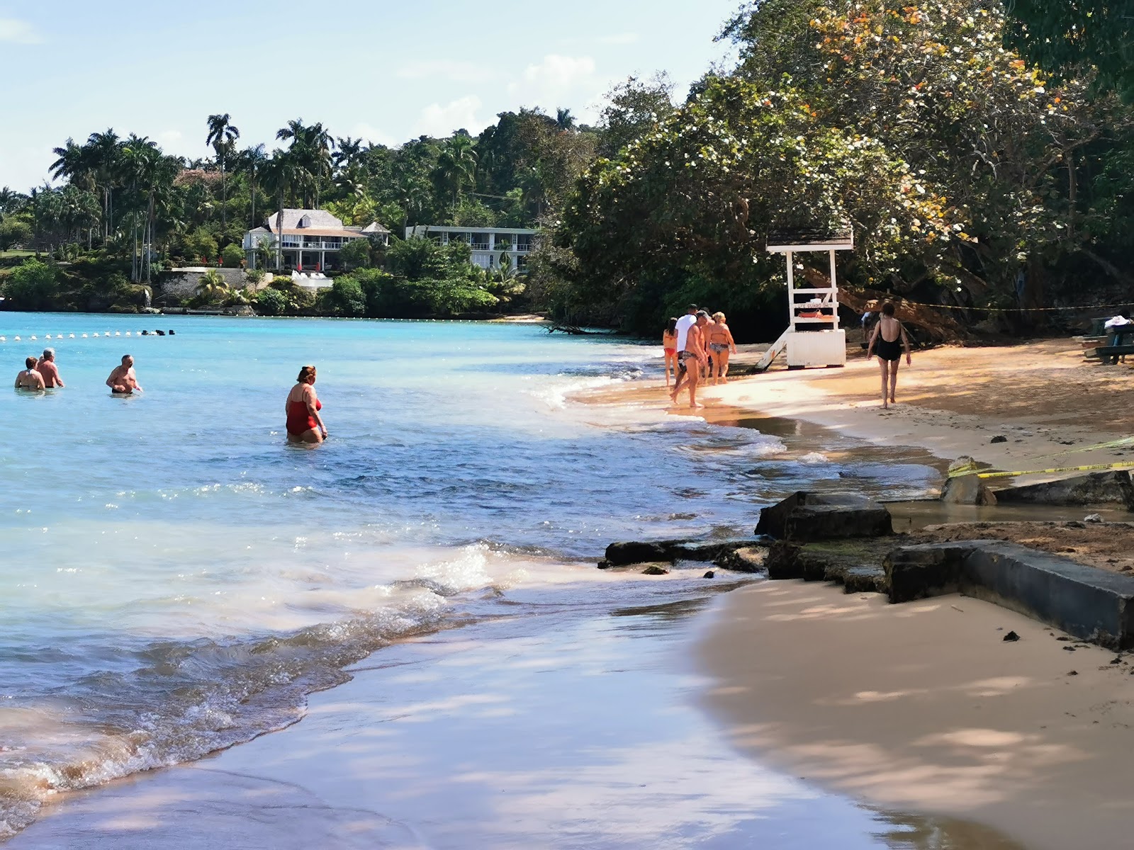 Photo of Dunn’s River Beach and the settlement