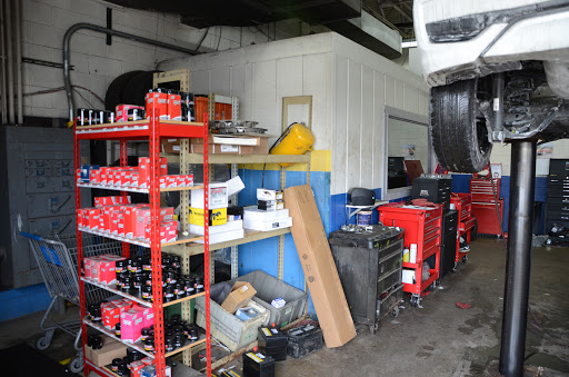 Tire Shop «Levin Tire & Service Center - Highland», reviews and photos, 9500 Indianapolis Blvd, Highland, IN 46322, USA