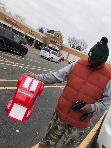 Shopping Mall «Harvard Row Mall», reviews and photos, 21762 W Eleven Mile Rd, Southfield, MI 48076, USA