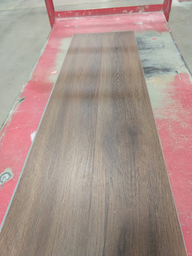 Wood and laminate flooring supplier Mesquite