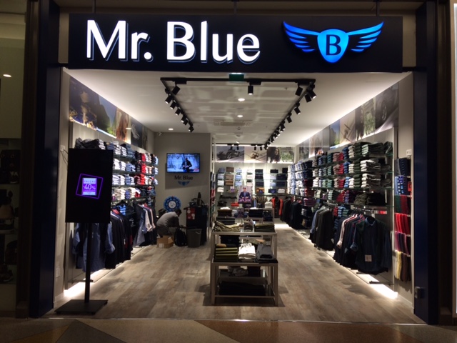 Mr. Blue Alma Shopping