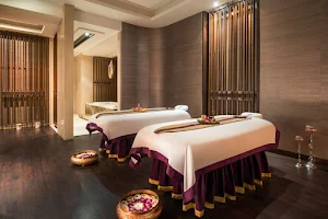 Landmark Luxury Salon & Spa (Body Massage in Kondapur) image