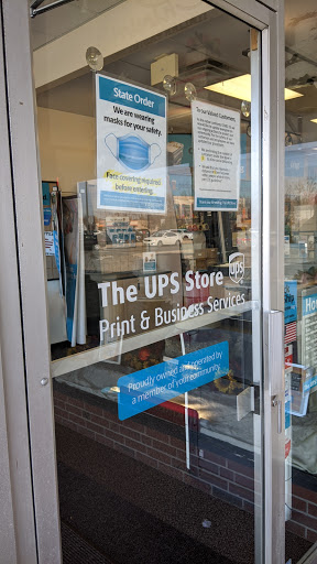 Shipping and Mailing Service «The UPS Store», reviews and photos, 1077 Silas Deane Hwy, Wethersfield, CT 06109, USA