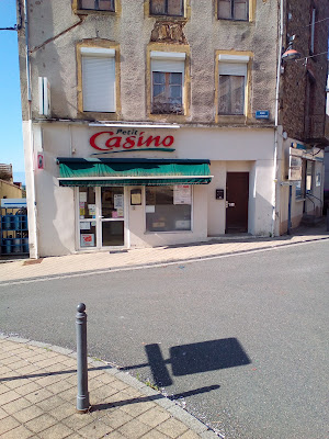 Petit Casino à Bussières